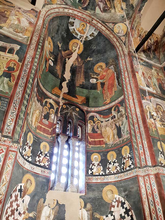 Završeni slikarsko-konzervatorski radovi na freskama Uspenjskog hrama manastira Gračanica (jul-oktobar 2018)