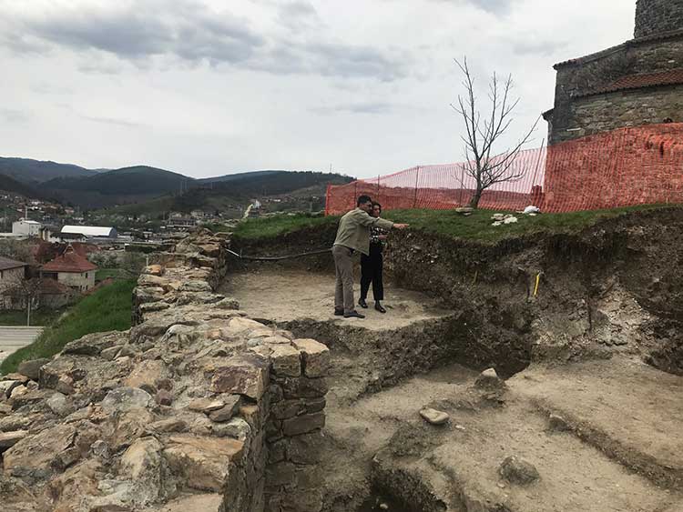 Arheološka istraživanja u kompleksa crkve Sv. Apostola Petra i Pavla u Rasu