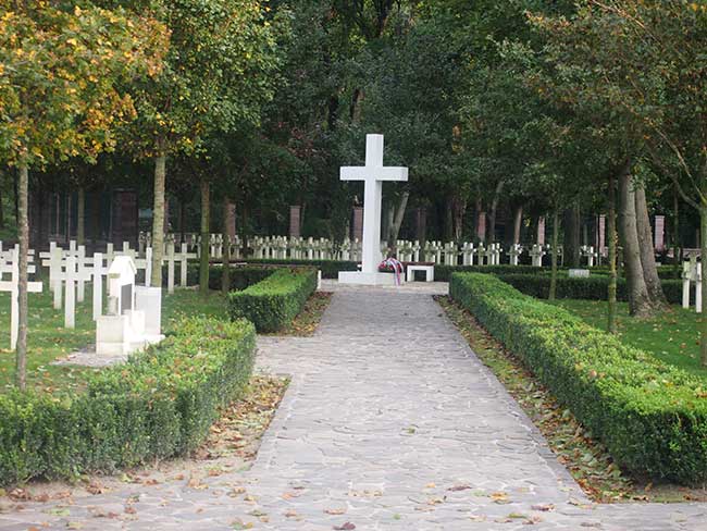 Vojno groblje Petržalka - Kopčani u Bratislavi (Vojnový cintorín Petržalka - Kopčany, Bratislava)