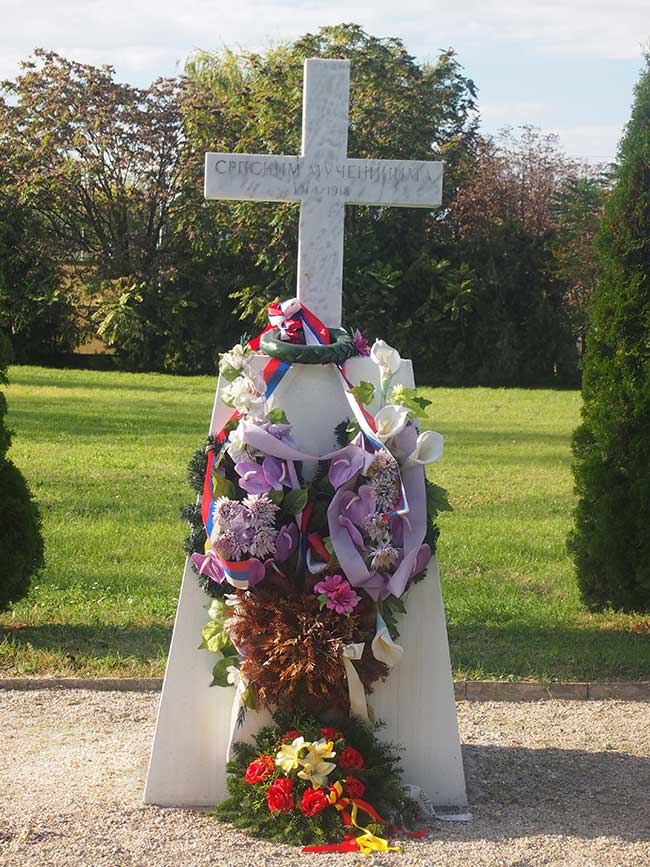 Srpsko vojno groblje u Velikom Međeru (Srbský vojenský cintorín Veľky Meder)