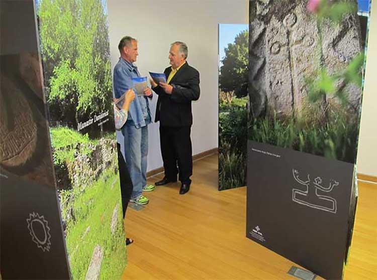 The Museum inPrijepolje, Mr. Dobro Lazarević, DeputyPresident of the Municipality and Mr.SafetPlanić, Tourist Board of Prijepolje, at the opening of the exhibition „On the Trails of Medieval Tombstones Stećci“